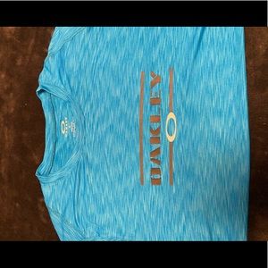 Men’s Oakley Tshirt
